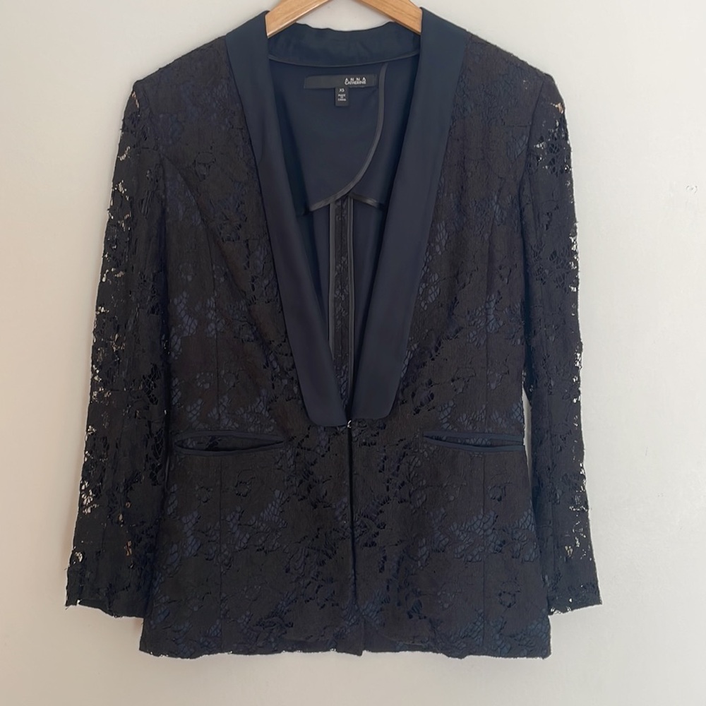 Anna Catherine Lace Tuxedo Blazer